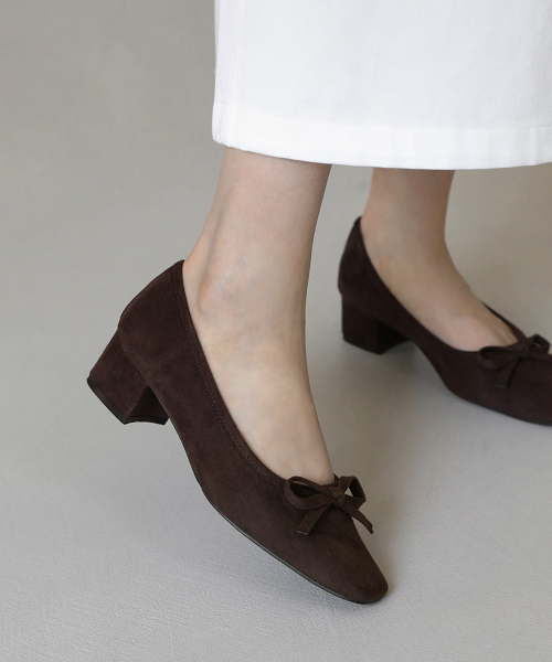 SAPPUN（サプン）の「Owena スクエア リボン パンプスヒール (4cm)（パンプス・レディース・ブラック/カーキ/ベージュ/ダークブラウン・22.5cm/23cm/24cm/24.5cm/25cm/25.5cm/23.5cm）」の7枚目の写真
