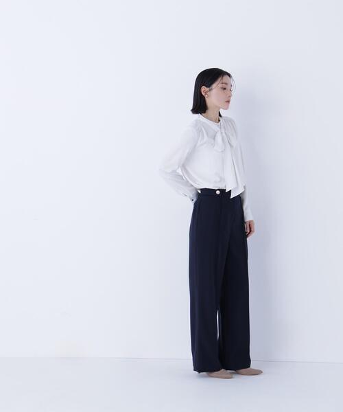 NATURAL BEAUTY BASIC（ナチュラルビューティーベーシック）の「◇2wayリボンボウブラウス（シャツ/ブラウス・レディース・イエロー/ブルー/オフホワイト・SMALL/MEDIUM）」の17枚目の写真