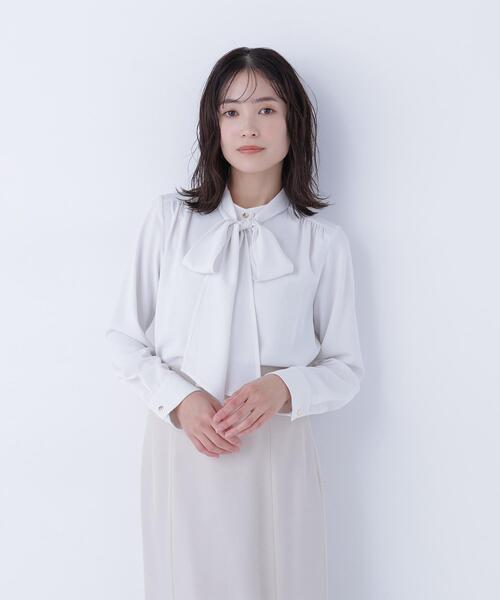NATURAL BEAUTY BASIC（ナチュラルビューティーベーシック）の「◇2wayリボンボウブラウス（シャツ/ブラウス・レディース・イエロー/ブルー/オフホワイト・SMALL/MEDIUM）」の20枚目の写真