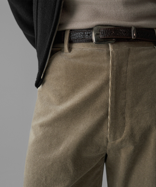 BOWLOW PRODUCT(バウロープロダクト)の「ウォッシュドダークインディゴセミフレアデニムパンツ(デニムパンツ・メンズ・その他・MEDIUM/LARGE/X-LARGE)」の5枚目の写真