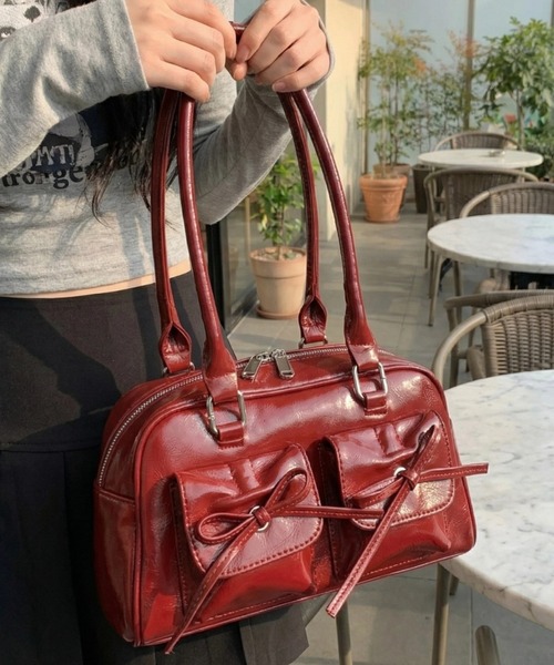 cammie(キャミー)の「リボンポケットバック(ハンドバッグ・レディース・レッド/アイボリー/ブラック/シルバー・F)」の3枚目の写真