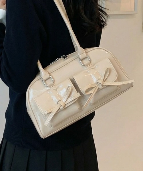 cammie(キャミー)の「リボンポケットバック(ハンドバッグ・レディース・レッド/アイボリー/ブラック/シルバー・F)」の5枚目の写真