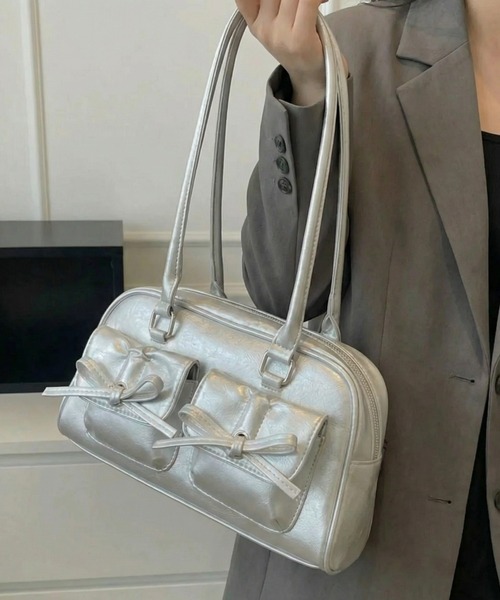 cammie(キャミー)の「リボンポケットバック(ハンドバッグ・レディース・レッド/アイボリー/ブラック/シルバー・F)」の18枚目の写真