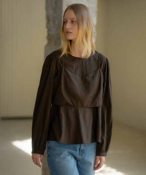 KNOWNBETTER（ノウンベター）の「Natural wrinkle bustier-blouse set [KNFW04BL01]_[2color]（シャツ/ブラウス・レディース・ブラウン/Beige・FREE）」の3枚目の写真