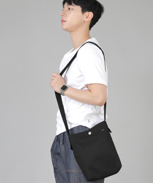 SAINTCREW（セントクルー）の「Minimal Mini Crossbody Bag MMC-129 BlackBlack（メッセンジャーバッグ）」