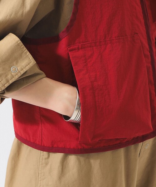 BEAMS BOY（ビームスボーイ）の「US NAVY クルー ベスト（ベスト・レディース・レッド/グリーン/ネイビー・1/2）」の12枚目の写真