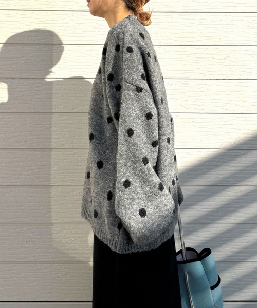 Q（キュー）の「ドットニット（ニット/セーター・レディース・ベージュ/グレー・MEDIUM）」の9枚目の写真