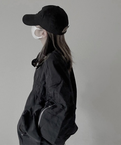 YACA(ヤーカ)の「Flight Nylon Jacket/フライトナイロンジャケット【unisex item】(ブルゾン・レディース・ライトグレー/ブラック/カーキ・FREE)」の6枚目の写真