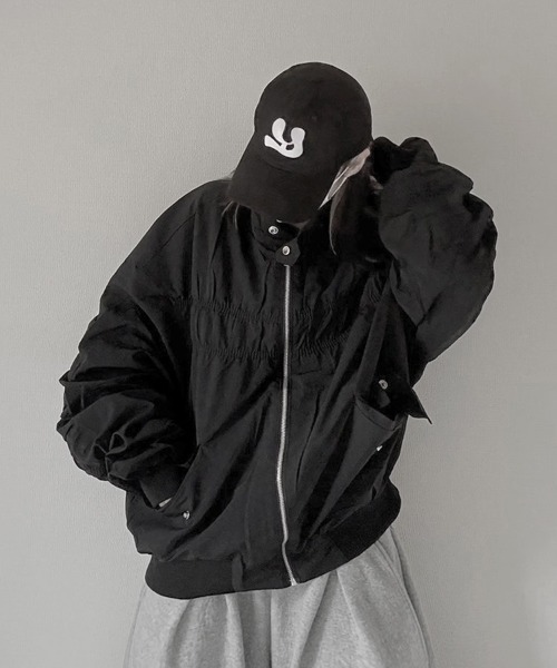 YACA(ヤーカ)の「Flight Nylon Jacket/フライトナイロンジャケット【unisex item】(ブルゾン・レディース・ライトグレー/ブラック/カーキ・FREE)」の7枚目の写真