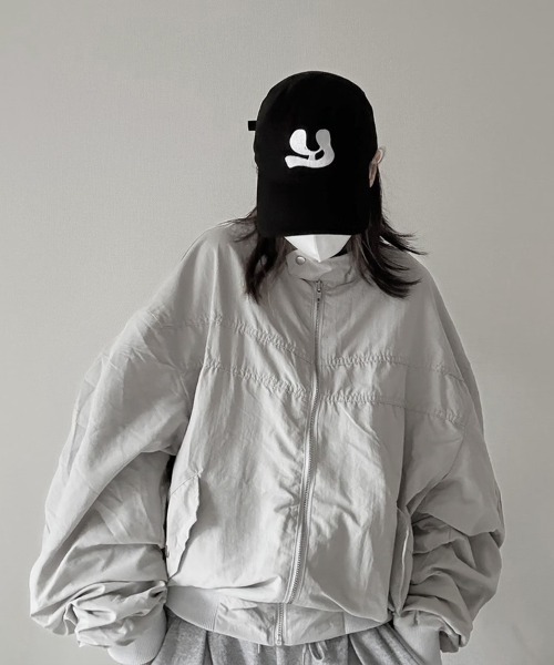 YACA(ヤーカ)の「Flight Nylon Jacket/フライトナイロンジャケット【unisex item】(ブルゾン・レディース・ライトグレー/ブラック/カーキ・FREE)」の11枚目の写真