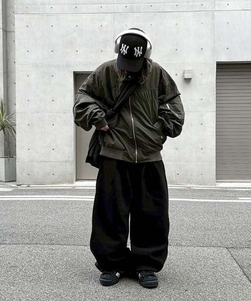 YACA(ヤーカ)の「Flight Nylon Jacket/フライトナイロンジャケット【unisex item】(ブルゾン・レディース・ライトグレー/ブラック/カーキ・FREE)」の15枚目の写真