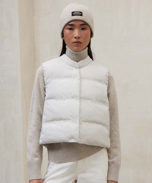 ECOALF(エコアルフ)の「POUNCE ベスト / POUNCE VEST WOMAN(その他アウター・レディース・ホワイト系その他/ブラック・S/M)」の1枚目の写真
