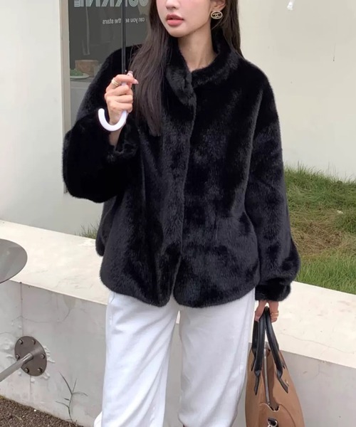 shopnikoniko(ショップニコニコ)の「スタンドカラー フェイクファーブルゾン(ブルゾン・レディース・ホワイト/ベージュ/ブラック・フリー)」の5枚目の写真