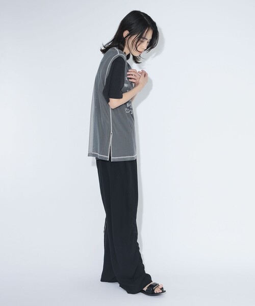 maturely(マチュアリー)の「【8/6再値下げ】maturely / シャンブレー チュール ノースリーブ(Tシャツ/カットソー・レディース・ベージュ/グリーン/チャコールグレー・ONE SIZE)」の5枚目の写真
