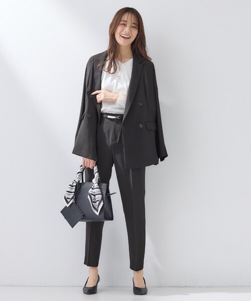 INDIVI(インディヴィ)の「【洗える/UVケア/SETUP可】着る日傘テーパードパンツ(その他パンツ・レディース・ネイビー/ライトグレー系5/ベージュ/ブラック/サックスブルー・19/13/05/40/38/36/15 /03)」の9枚目の写真