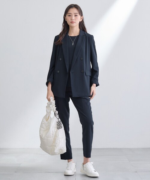 INDIVI(インディヴィ)の「【洗える/UVケア/SETUP可】着る日傘テーパードパンツ(その他パンツ・レディース・ネイビー/ライトグレー系5/ベージュ/ブラック/サックスブルー・19/13/05/40/38/36/15 /03)」の21枚目の写真