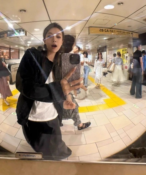 ViViDAY（ビビデー）の「フロントネットデザイン　デニムジャケット（デニムジャケット・レディース・ブラック・M）」の6枚目の写真