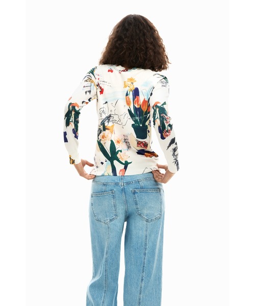 Desigual(デシグアル)の「薄手の植物柄セーター(ニット/セーター・レディース・ホワイト/ブラック・XS/S/M/L/XL)」の5枚目の写真