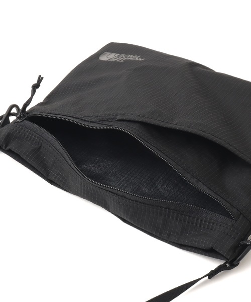 THE NORTH FACE(ザノースフェイス)の「THE NORTH FACE Rafter Shoulder Pouch M SP / ザ ノース フェイス ラフター ショルダー ポーチ M SP(ボディバッグ/ウエストポーチ・メンズ・ブラック・FREE)」の5枚目の写真