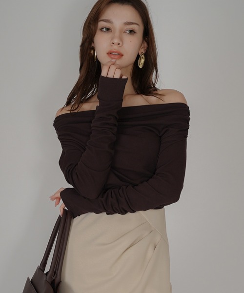 KINO THE KEI(キノザケイ)の「2WAY ドレープ ギャザー プルオーバー KINO THE KEI(Tシャツ/カットソー・レディース・ダークブラウン/クリーム/ホワイト・フリー)」の2枚目の写真