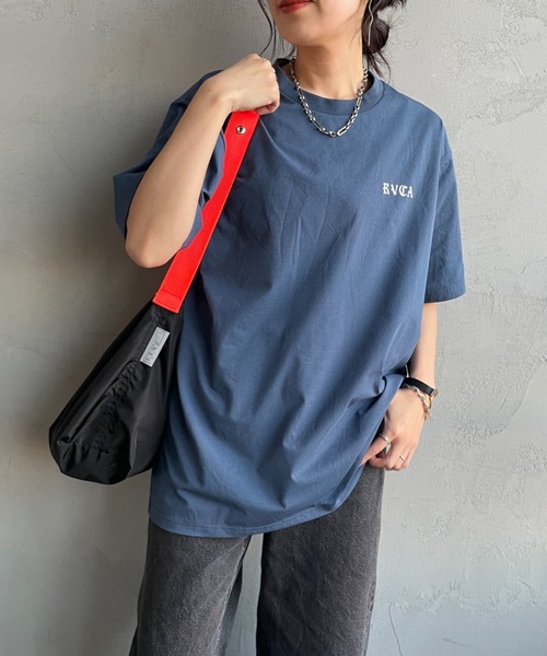 RVCA（ルーカ）の「[RVCA/ルーカ] BACK SIDE OE ARCH SFST バックプリント ショートスリーブＴシャツ（Tシャツ/カットソー・レディース・ブラック/ブルー/ホワイト・M/XL/L）」の4枚目の写真
