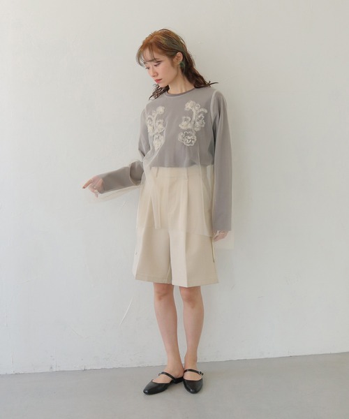 CLEIO（クレイオ）の「【CLEIO】チュールドッキングテープ刺繍ロンT TULLE DOCKING TAPE EMBROIDERY LONG T-SHIRT（Tシャツ/カットソー・レディース・チャコールグレー/ベージュ・FREE）」の11枚目の写真
