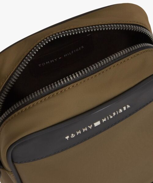 TOMMY HILFIGER(トミーヒルフィガー)の「リプレーブミニリポーターバッグ(ボディバッグ/ウエストポーチ・メンズ・グリーン・FREE)」の4枚目の写真