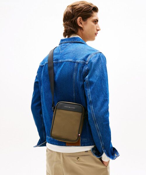 TOMMY HILFIGER(トミーヒルフィガー)の「リプレーブミニリポーターバッグ(ボディバッグ/ウエストポーチ・メンズ・グリーン・FREE)」の7枚目の写真