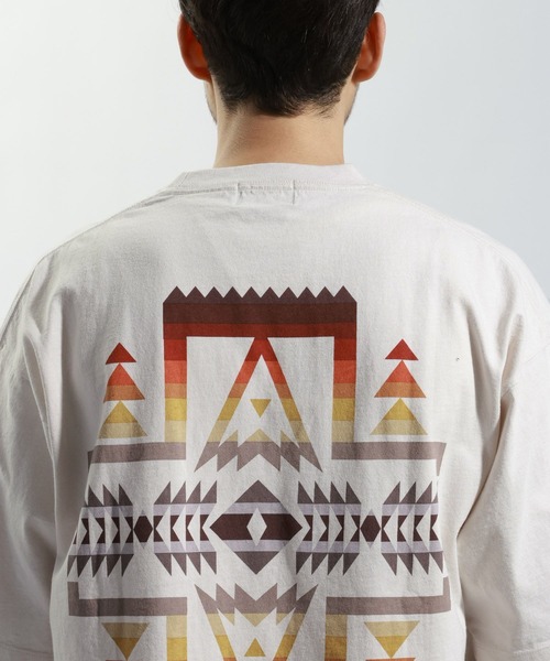 PENDLETON（ペンドルトン）の「【PENDLETON(ペンドルトン)】別注バックプリントTシャツ26SS（Tシャツ/カットソー・メンズ・ブルー/オフホワイト/チャコール/アイボリー/ホワイト・MEDIUM/LARGE）」の15枚目の写真