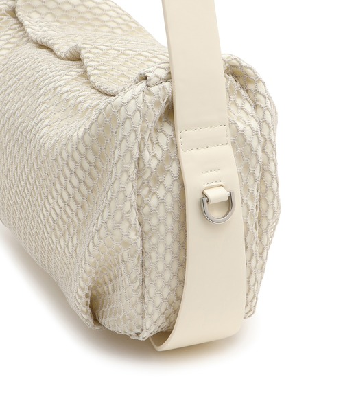 ADAM ET ROPE'（アダムエロペ）の「フォルムメッシュショルダーバッグ（ショルダーバッグ・レディース・ブラック/オフホワイト・FREE）」の13枚目の写真