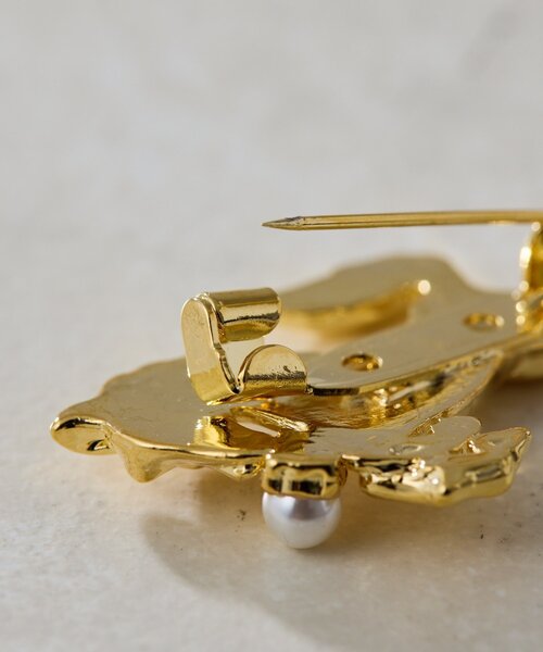 ear PAPILLONNER(イアパピヨネ)の「《WEB&一部店舗限定》ホースブローチ(ブローチ/コサージュ・レディース・シルバー/ゴールド・FREE)」の4枚目の写真