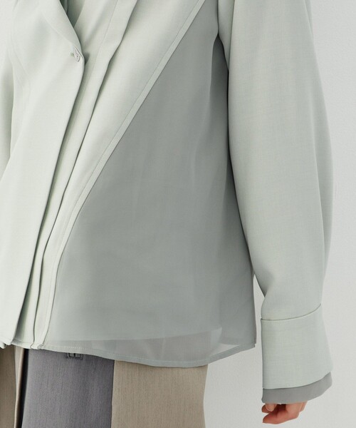 UNITED TOKYO（ユナイテッドトウキョウ）の「【新作】シアーレイヤーブラウス｜ウォッシャブル/オフィスカジュアル/オケージョン/防シワ/UVカット/給水速乾/限定カラー/春服（シャツ/ブラウス・レディース・ピンク/グリーン/ライトベージュ/グレー・FREE）」の15枚目の写真