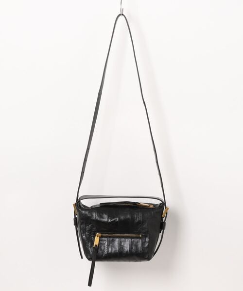 ALLSAINTS（オールセインツ）の「VEGA LEATHER PANEL GRAB BAG | VEGA レザー パネル グラブ バッグ（ショルダーバッグ・レディース・ブラック・ONE SIZE）」の8枚目の写真