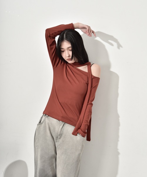 Y/lim（イリム）の「カットアウトリボン付きロンT（Tシャツ/カットソー・レディース・レッド/ブラック/グレー/オフホワイト・FREE）」の6枚目の写真