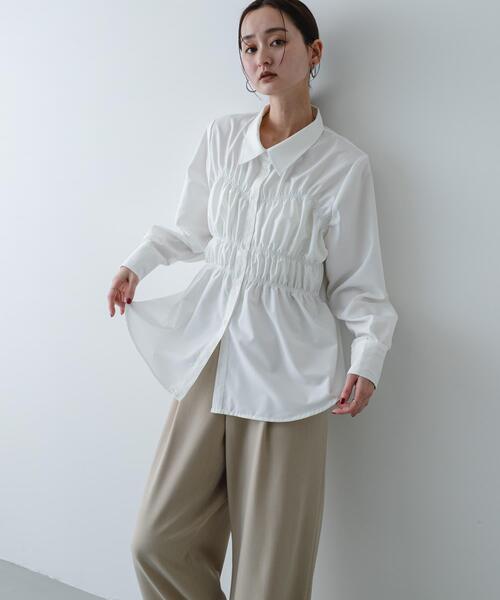 SENSE OF PLACE by URBAN RESEARCH（センスオブプレイスバイアーバンリサーチ）の「シャーリングデザインシャツ（シャツ/ブラウス・レディース・ライトブルー/オフホワイト/ピンク・ONE）」の2枚目の写真