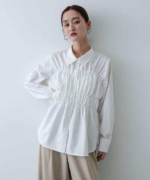 SENSE OF PLACE by URBAN RESEARCH（センスオブプレイスバイアーバンリサーチ）の「シャーリングデザインシャツ（シャツ/ブラウス・レディース・ライトブルー/オフホワイト/ピンク・ONE）」の4枚目の写真