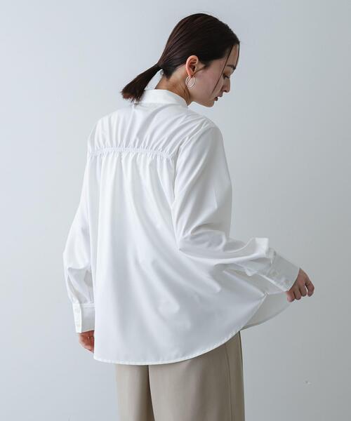 SENSE OF PLACE by URBAN RESEARCH（センスオブプレイスバイアーバンリサーチ）の「シャーリングデザインシャツ（シャツ/ブラウス・レディース・ライトブルー/オフホワイト/ピンク・ONE）」の6枚目の写真