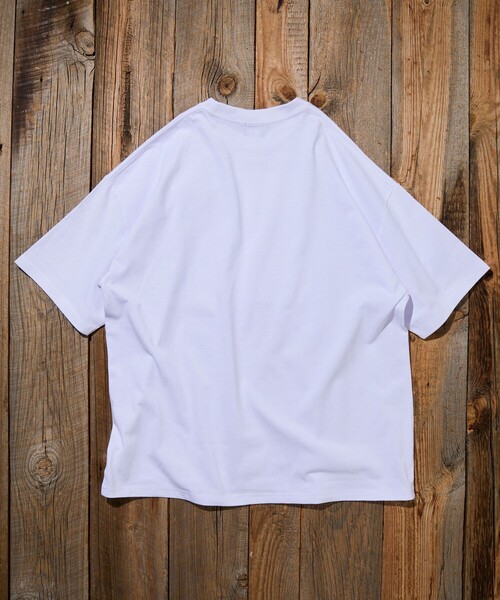 FREAK'S STORE(フリークスストア)の「限定展開 KAVU×FREAK'S STORE カブー 別注 ビッグシルエット フォトプリント Tシャツ DOG(Tシャツ/カットソー・メンズ・ホワイト/ピンク/スミクロ/アッシュグレー/グレイッシュベージュ・LARGE/MEDIUM/SMALL)」の13枚目の写真