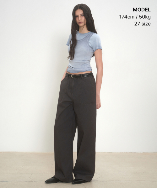 MUSINSA STANDARD WOMAN（ムシンサスタンダードウーマン）の「ウィメンズワイドペインターパンツ [ダークグレー]（その他パンツ・レディース・その他・30/24/25/26/27/28/29）」の2枚目の写真