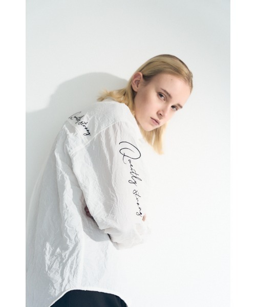 Muel Chic(ミュエルシック)の「Corina shirt コリナシャツ(シャツ/ブラウス・レディース・ブラック/ホワイト/ライトブルー・FREE)」の9枚目の写真