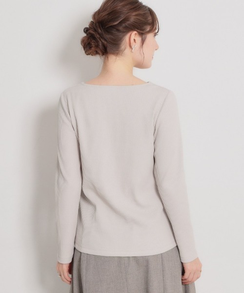 couture brooch(クチュールブローチ)の「【洗える】ハートネック テレコプルオーバー(Tシャツ/カットソー・レディース・ネイビー/サンドベージュ/ホワイト系5/オフホワイト・42/40/38/36)」の9枚目の写真
