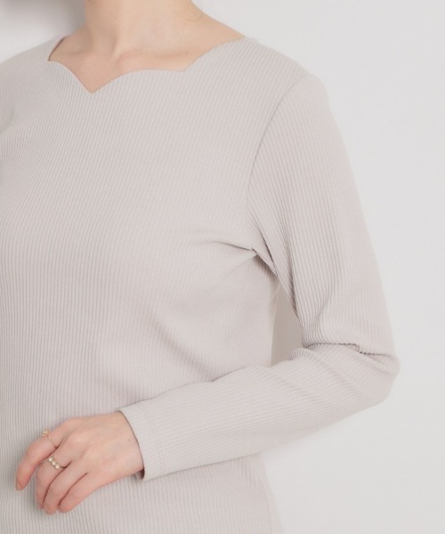 couture brooch(クチュールブローチ)の「【洗える】ハートネック テレコプルオーバー(Tシャツ/カットソー・レディース・ネイビー/サンドベージュ/ホワイト系5/オフホワイト・42/40/38/36)」の11枚目の写真