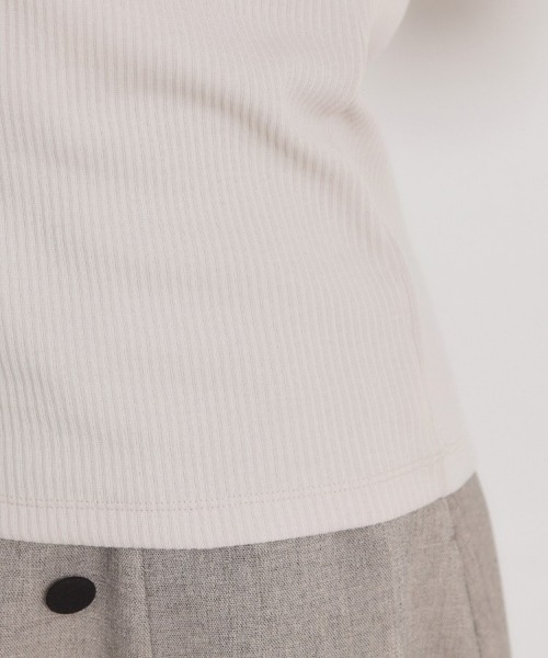 couture brooch(クチュールブローチ)の「【洗える】ハートネック テレコプルオーバー(Tシャツ/カットソー・レディース・ネイビー/サンドベージュ/ホワイト系5/オフホワイト・42/40/38/36)」の12枚目の写真
