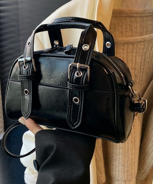 Teem Store(チームストア)の「【ペットボトル収納可能】ベルトデザインミニボストンバッグ(ボストンバッグ・レディース・ブラウン/レッド/ダークブラウン/ブラック・F)」の5枚目の写真