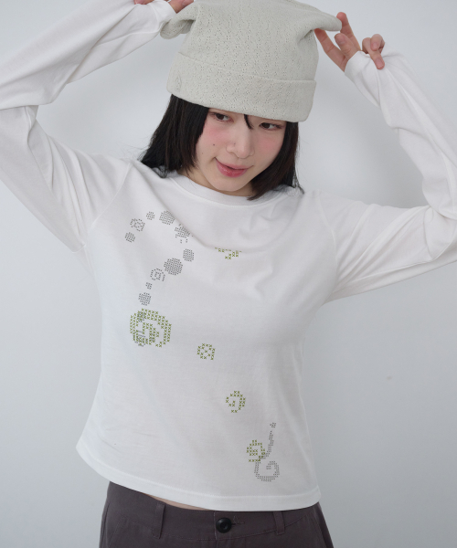 BAUF（バウフ）の「キュリアス スリムフィット ロングスリーブ [ホワイト]（Tシャツ/カットソー・レディース・その他・FREE）」の4枚目の写真