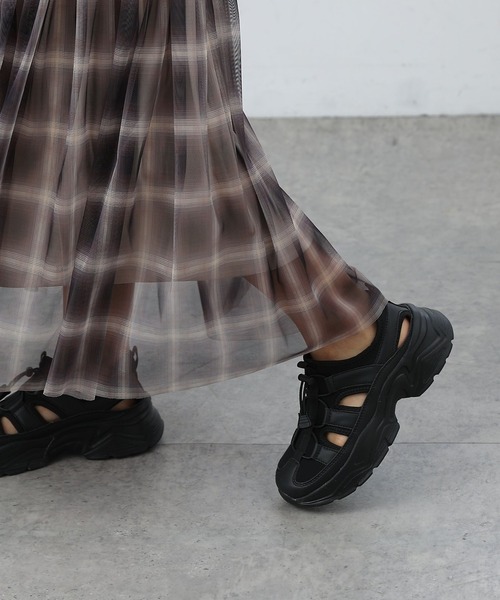 COLONY 2139（コロニートゥーワンスリーナイン）の「厚底スニーカーサンダル（スニーカー・レディース・グレー/ブラック・LARGE/MEDIUM）」の9枚目の写真