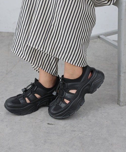 COLONY 2139（コロニートゥーワンスリーナイン）の「厚底スニーカーサンダル（スニーカー・レディース・グレー/ブラック・LARGE/MEDIUM）」の6枚目の写真