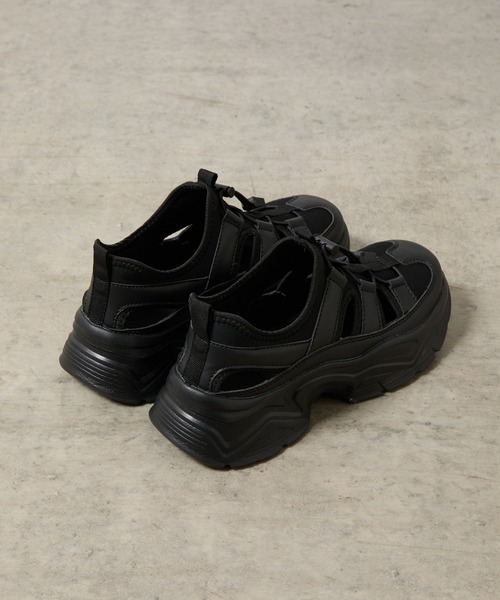 COLONY 2139（コロニートゥーワンスリーナイン）の「厚底スニーカーサンダル（スニーカー・レディース・グレー/ブラック・LARGE/MEDIUM）」の15枚目の写真