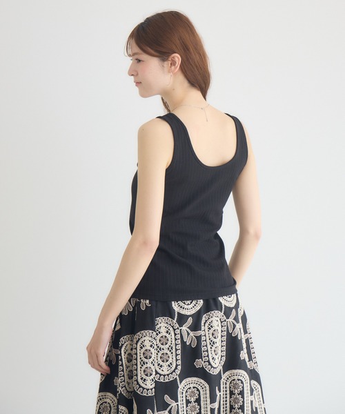 KATHARINE ROSS（キャサリンロス）の「【KATHARINE ROSS】スクエア / Uネック 2WAYリブタンクトップ（タンクトップ・レディース・ブラック/オフホワイト/ベージュ・FREE）」の6枚目の写真