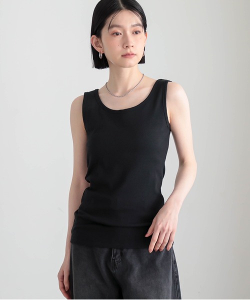 for/c(フォーシー)の「カップ付きタンクトップ【サスティナブル】(タンクトップ・レディース・ブラック/チャコール/オフホワイト・M/L/S)」の2枚目の写真